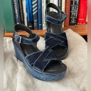 Korkease Platform Sandals, Size EU 37 BLUE VELVET!